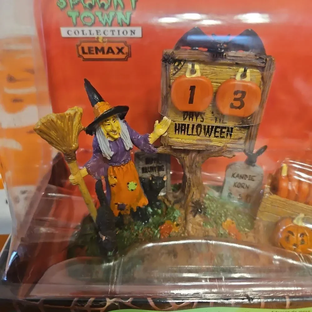Lemax Spooky Town Halloween Countdown Table Decor